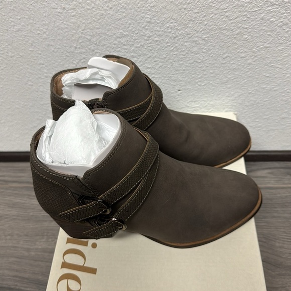 LifeStride Blaire Short Bootie (WIDE) - Picture 5 of 8